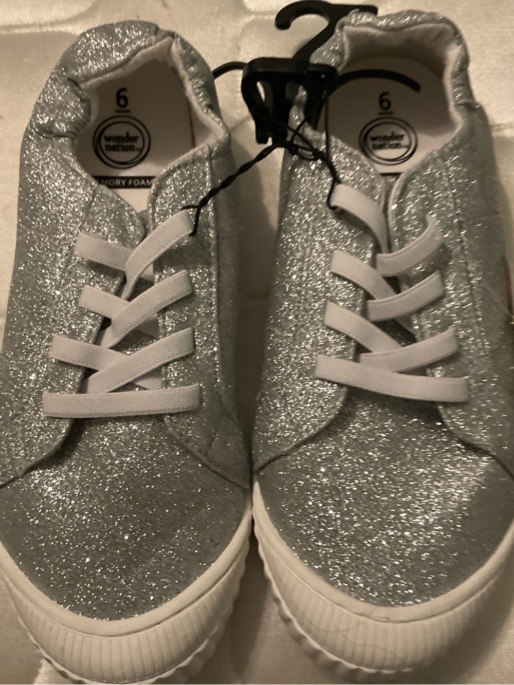 Wonder Nation Shoes Girls Size 6 Silver Glitter Memory Foam Casual Low Top New